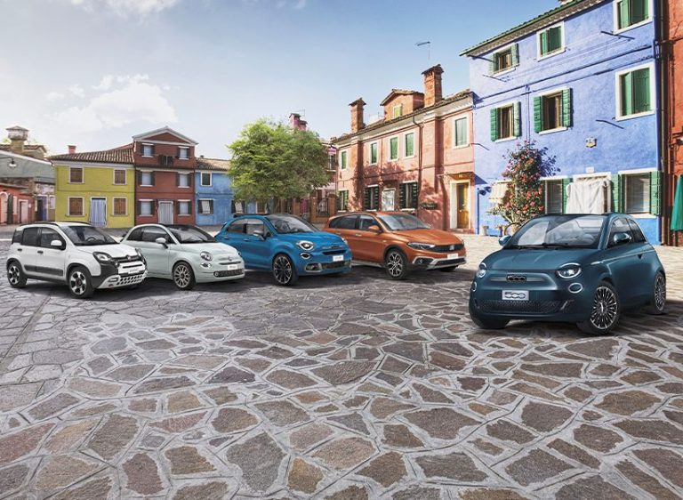 Fiat quiere que todos vayamos en el coche de moda. Y por ello ahora cuesta la mitad