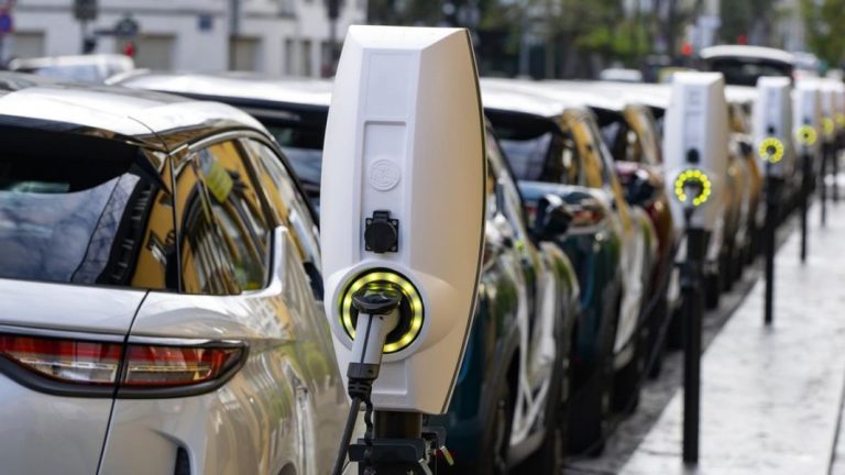 Así es el mantenimiento que hay que hacer a un coche eléctrico