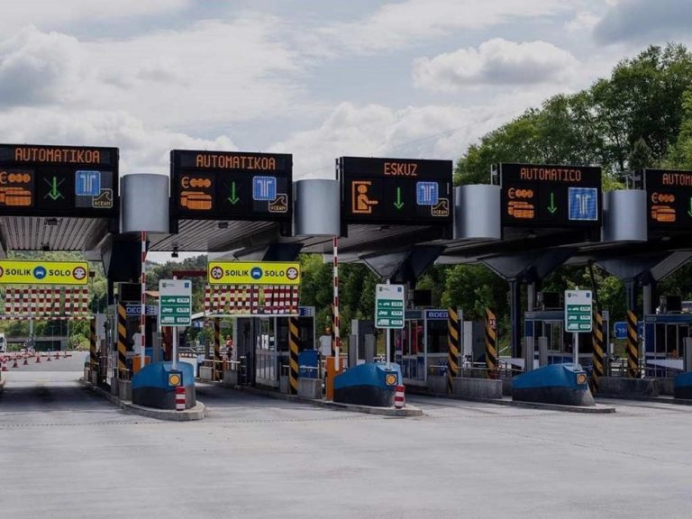 En 2024 llegan los peajes a las carreteras españolas. Pero estos conductores no tendrán que pagar