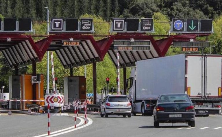 Peajes en las autovías españolas: todo lo que no te han contado sobre ellos
