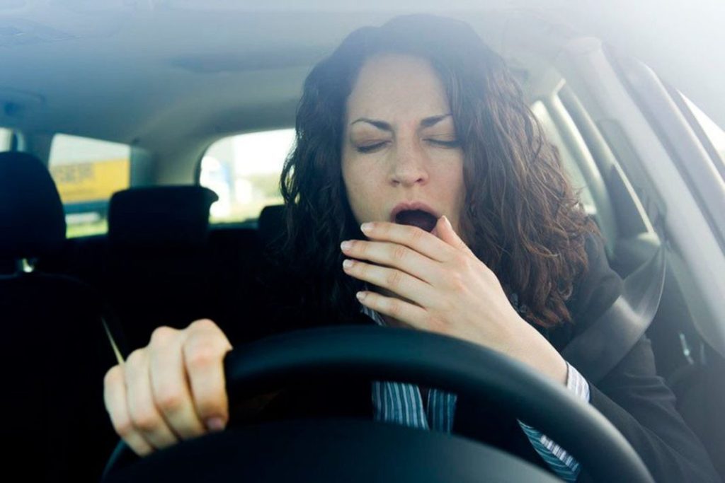Roberto (39), médico: "Si tienes alguno de estos síntomas al volante, deberías parar de inmediato" 2 Motor16 aueño al volante