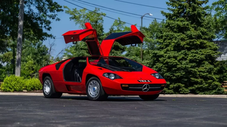 Isdera Imperator 108i. Un rara avis que está buscando nuevo hogar