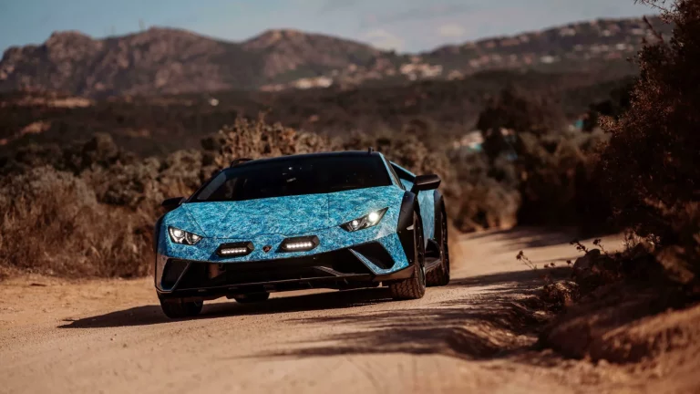 Lamborghini saca de paseo su Huracán Sterrato Opera Unica