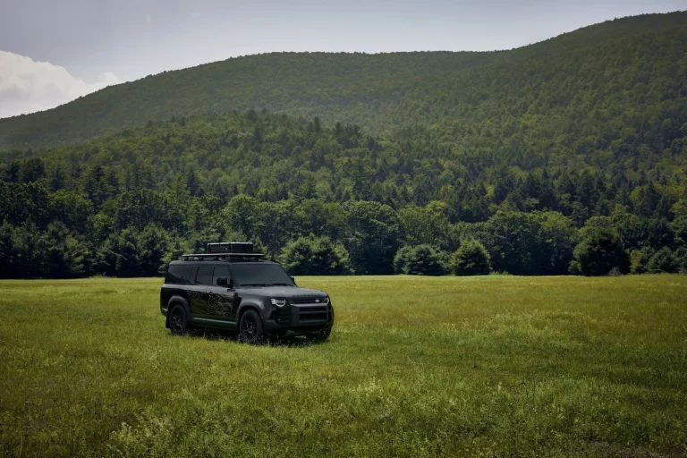 Land Rover Defender Trophy Edition. Para no pasar desapercibido