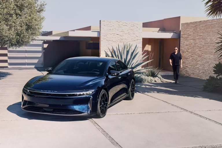 Lucid Air Sapphire: una ‘inofensiva’ berlina eléctrica cuyas cifras pulverizan las de un Chiron
