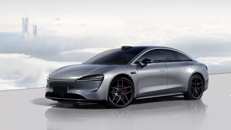 Luxeed: la berlina eléctrica creada entre Huawei y Chery para pulverizar a Tesla