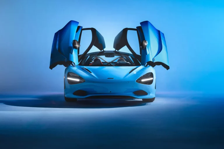 McLaren 750S Spectrum Theme. Con una pintura que promete ser la pesadilla de los talleres