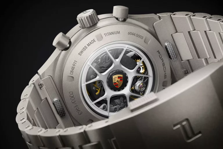 El Porsche 911 S/T merecía un reloj acorde a sus prestaciones