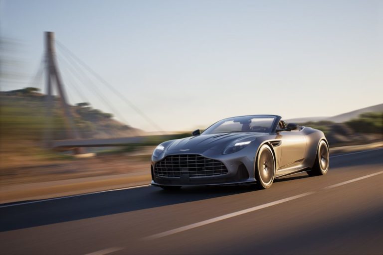 Aston Martin DB12 Volante. Un descapotable de 680 CV