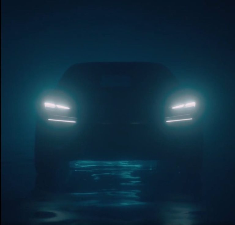El futuro Lamborghini eléctrico muestra su cara antes de la presentación