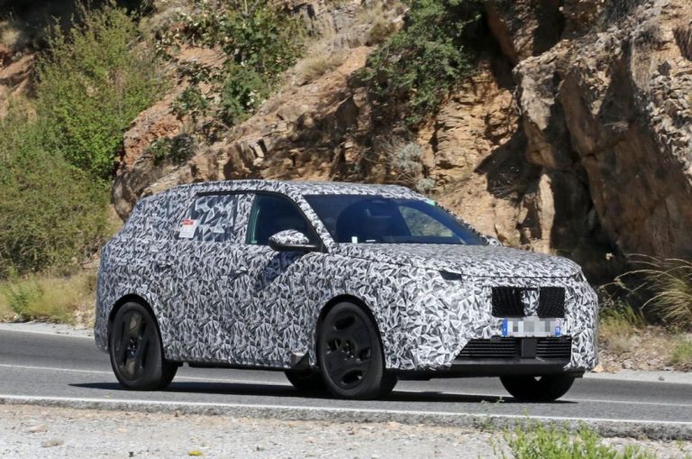 Primera aparición del futuro Peugeot 5008
