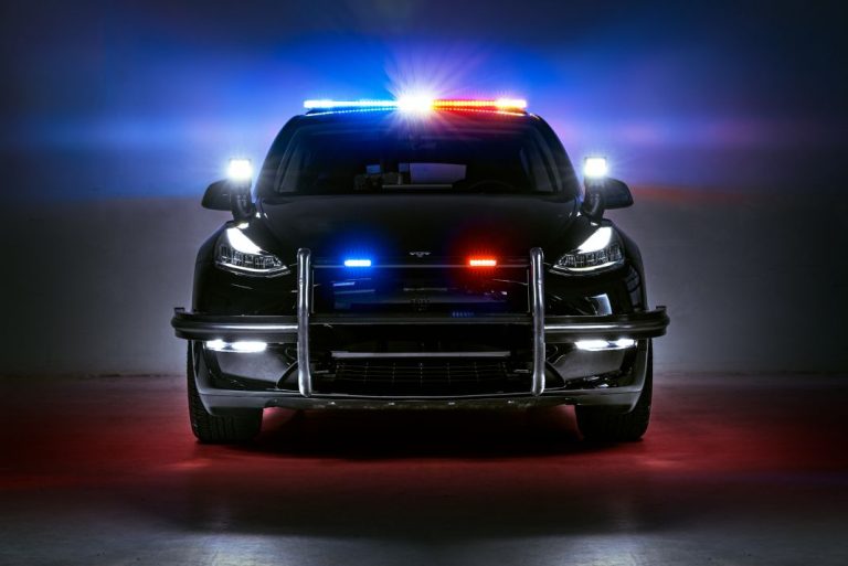 Un Tesla Model Y para servir y proteger