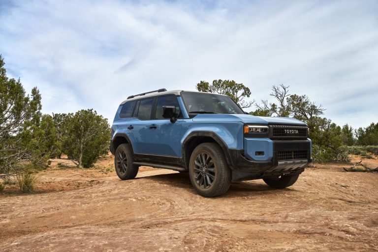 Nuevo Toyota Land Cruiser 250 2024: Primeras fotos y vídeos en acción