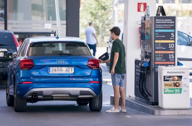 El truco infalible para saber si has repostado gasolina adulterada en tu coche