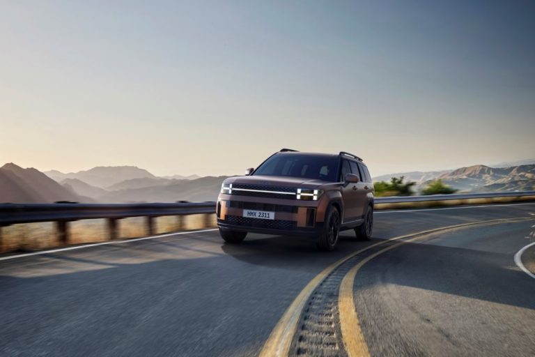 Nuevo Hyundai Santa Fe 2024. Presencia imponente