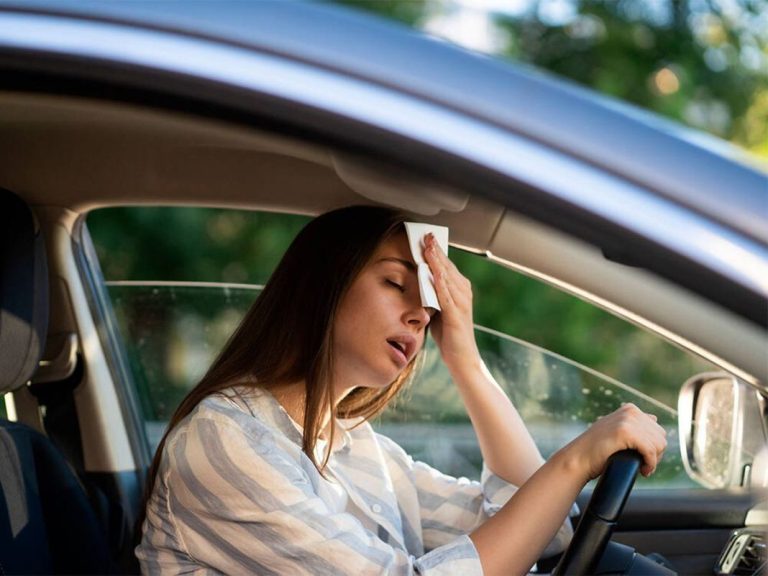 No es broma, así puedes enfriar tu coche aunque no tengas aire acondicionado