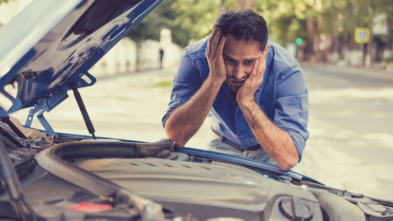 Así debes actuar si tu coche se avería en vacaciones… también a la vuelta