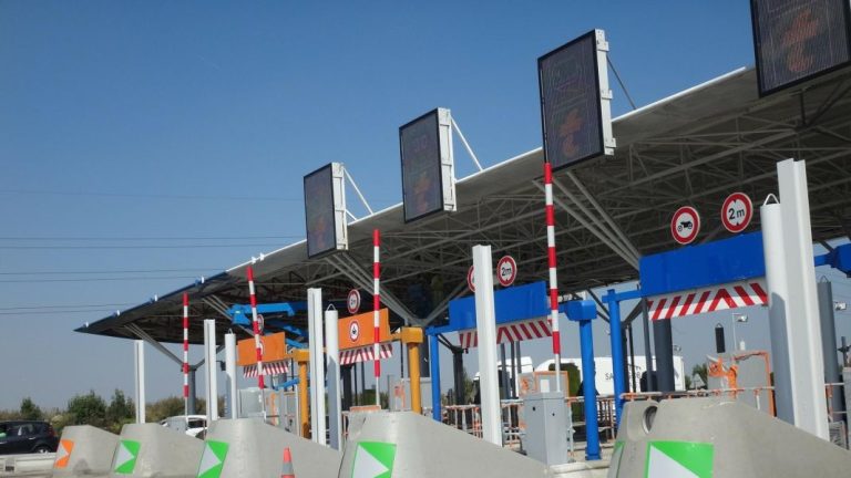 Los únicos conductores que no van a pagar en los peajes que llegan en 2024