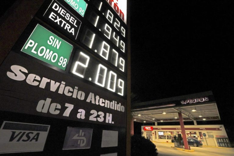 Los expertos ponen fecha para que el diésel alcance un euro el litro. Y es más pronto de lo que esperas