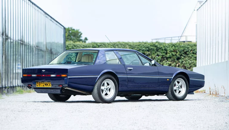 Este Aston Martin Lagonda es único. Y por eso ha costado una fortuna