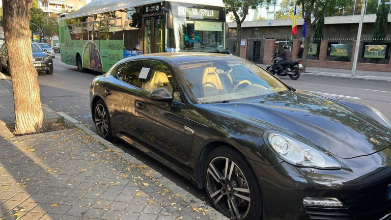 El caso del Porsche Panamera que fue precintado por la Agencia Tributaria en Madrid