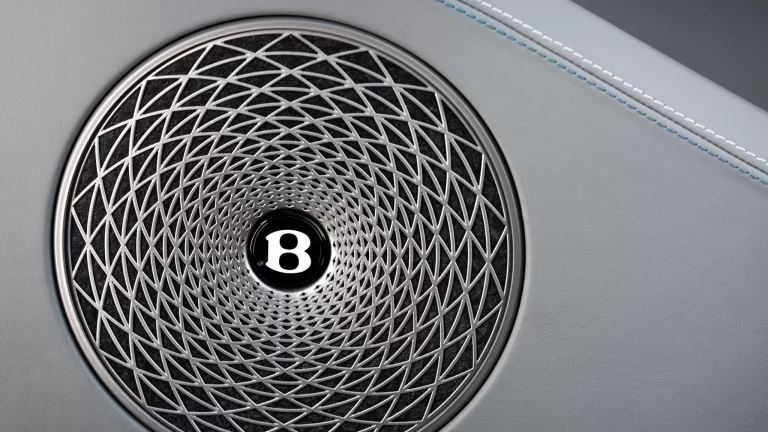 Bentley Batur y su sistema de sonido opcional, que cuesta como un i20 N