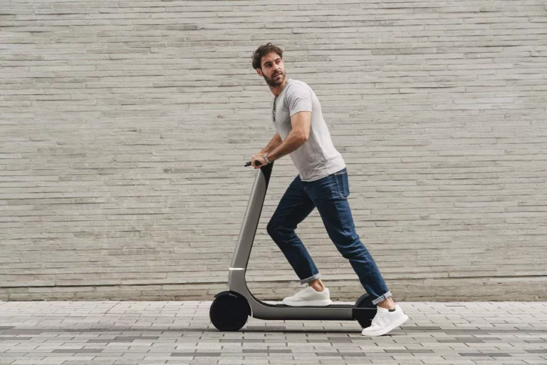 VMP: El último requisito para poder circular con tu patinete eléctrico de forma legal