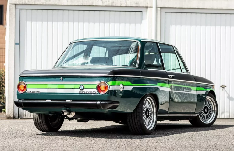 Manhart rompe moldes con este Alpina BMW 2002 tii