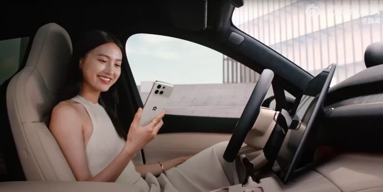 NIO se adelanta a la competencia y lanza su propio iPhone