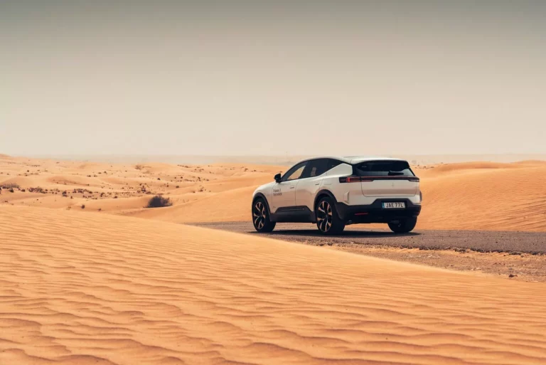 El Polestar 3 se va hasta Dubai a pasar calor