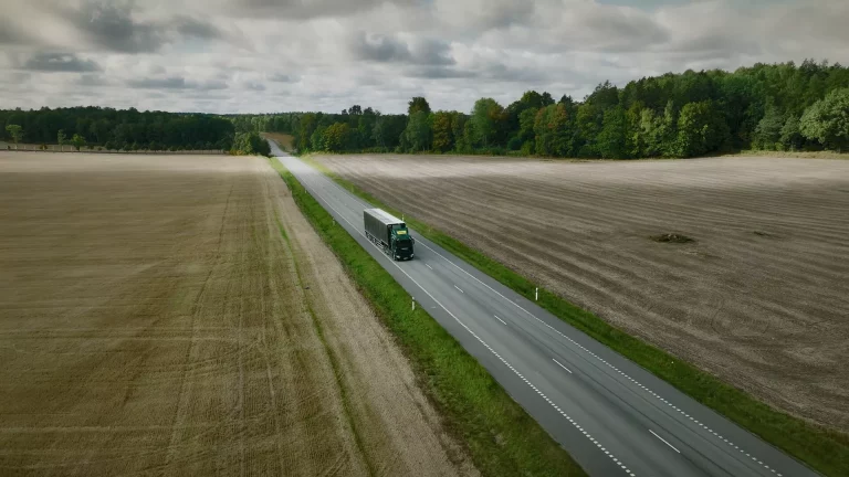 El camión más eficiente lo firma Scania. Y deja en evidencia al Tesla Semi