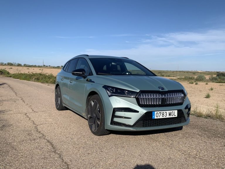 Probamos el Skoda Enyaq RS. El deportivo eléctrico para todos los días
