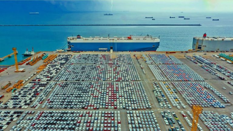 Los fabricantes de coches chinos han encargado 170 barcos como éste
