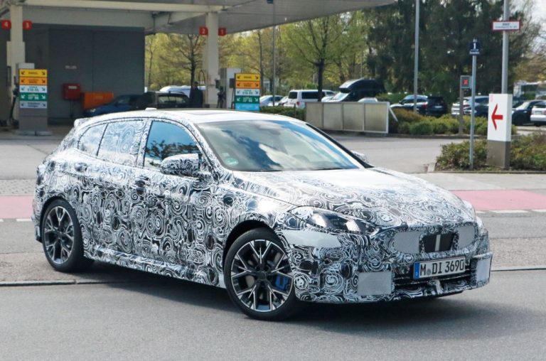 Fotos espía del BMW Serie 1 2024