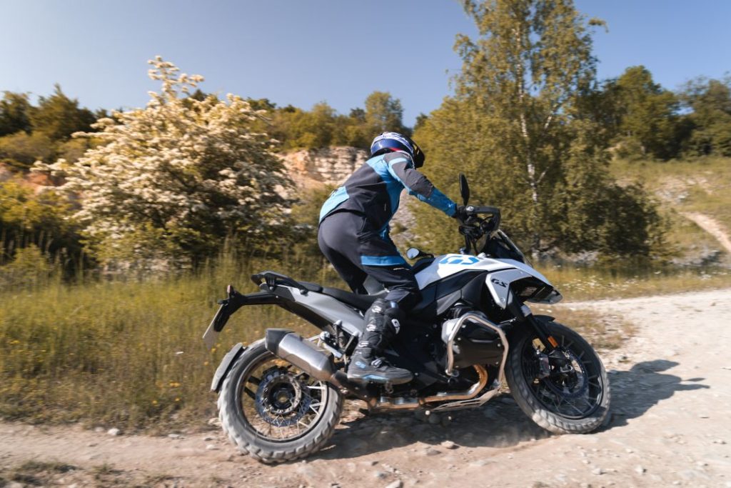 ¿BMW deja de fabricar la R 1300 GS? Apunta a una nueva R 1350 GS con motor bóxer 1 Motor16 bmw r 1300 gs