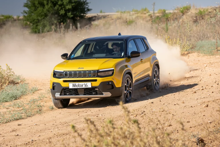 El ADN del Jeep Avenger se resume en estas 4 historias