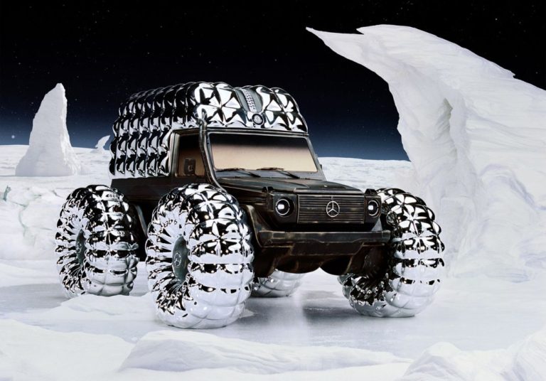 Un Mercedes-Benz Clase G congelado y glamuroso celebra 25 años de asociación de la marca con la moda española