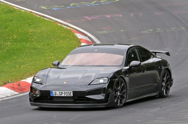 Fotos espía del Porsche Taycan Turbo GT. A recuperar el trono