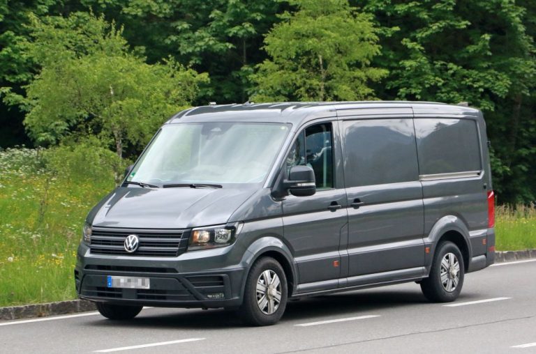 Fotos espía del Volkswagen Crafter 2024: una renovación para mantenerse joven
