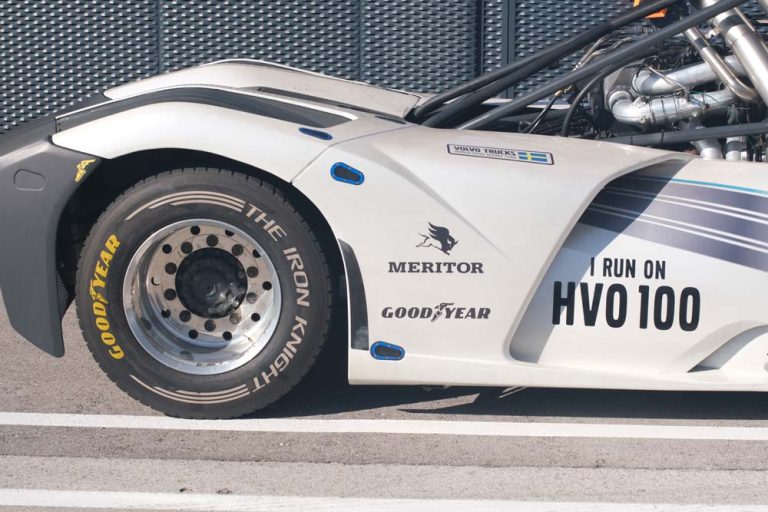 Volvo Iron Knight, el camión más rápido del mundo llega al Jarama
