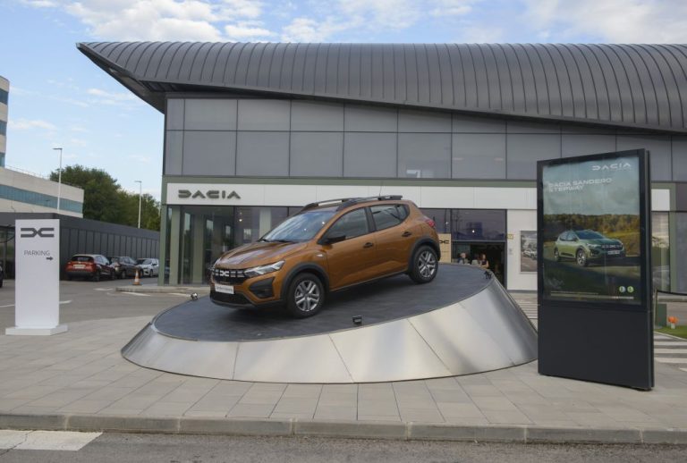 Ventas de coches: suben un 7,16% con un modelo y una marca que sobresalen en lo alto del ranking