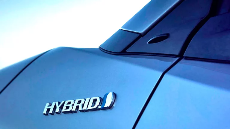 El mejor coche de segunda mano para no pisar el taller es este SUV híbrido
