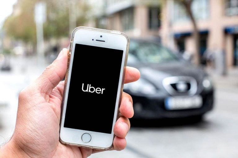 No esperes al último día: así tienes que pedir un Uber, Cabify o Bolt en Nochevieja