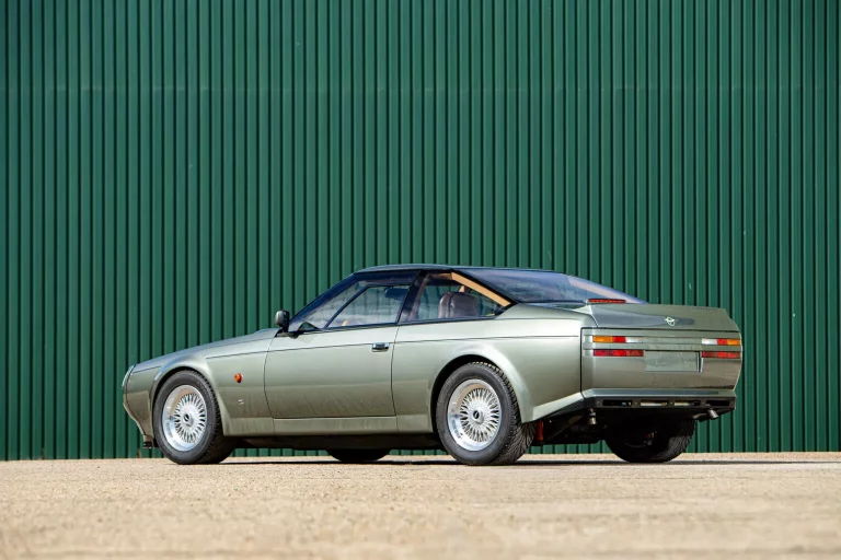 De los 52 Aston Martin V8 Vantage Zagato fabricados, este puede ser tuyo