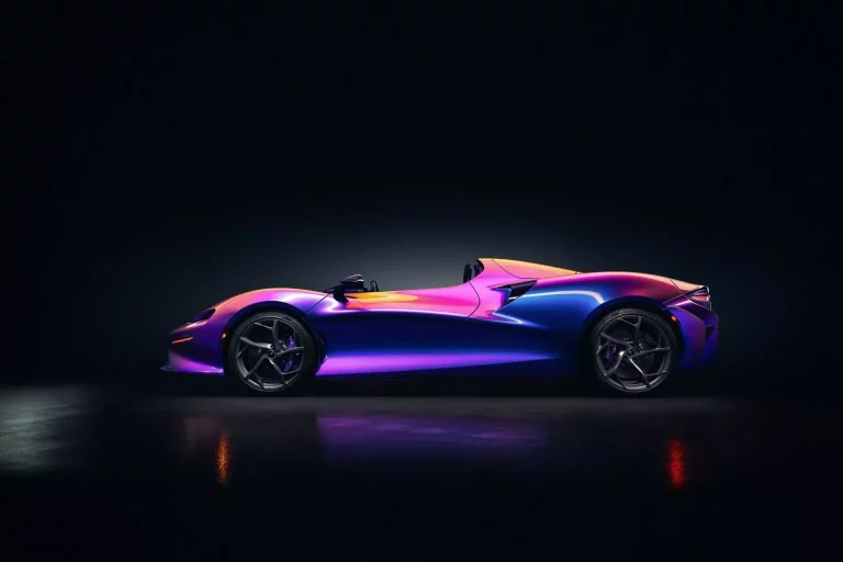 El McLaren Elva más colorido de la historia busca nuevo hogar
