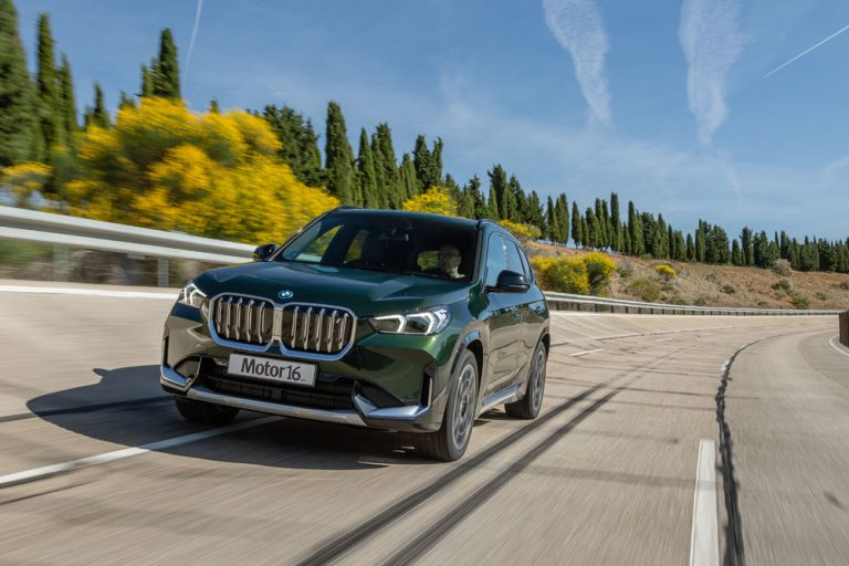 BMW iX1 xDrive30: Probamos un SUV tan rápido como eficiente