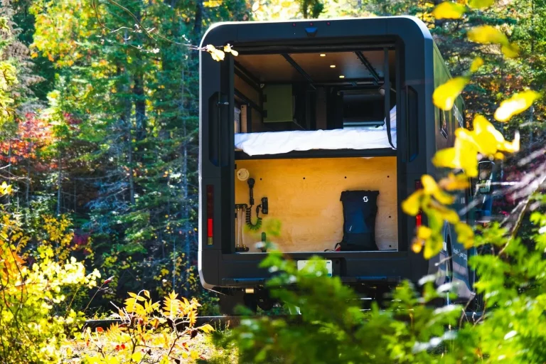 Esta caravana eléctrica es la última creación de Grounded