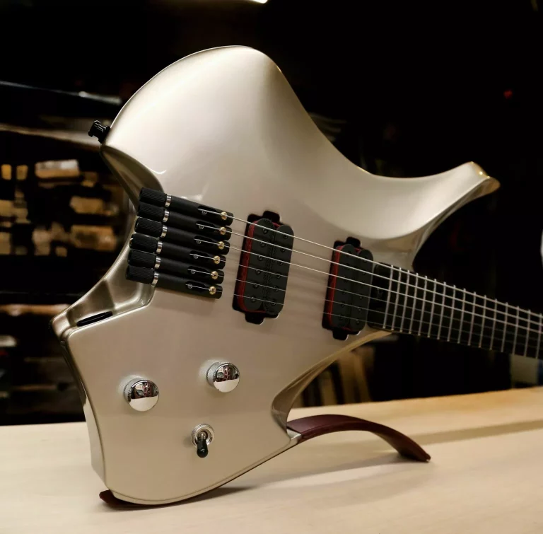 La guitarra que soñaba ser McLaren Speedtail