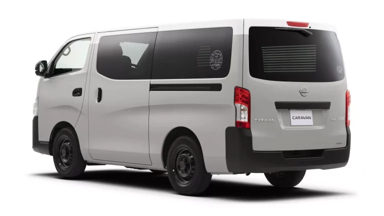 Nissan Caravan MyRoom: Furgoneta parece, vehículo camper es