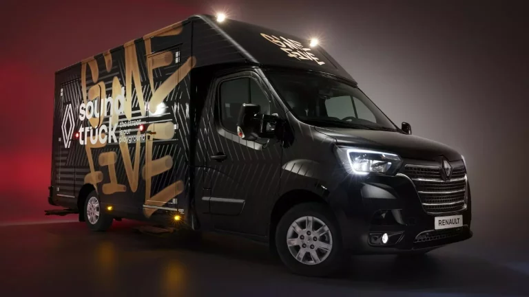 Este Renault Master es el sueño de todo DJ